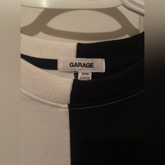 Black&White Sweatshirt Garage - Picture 4 of 4